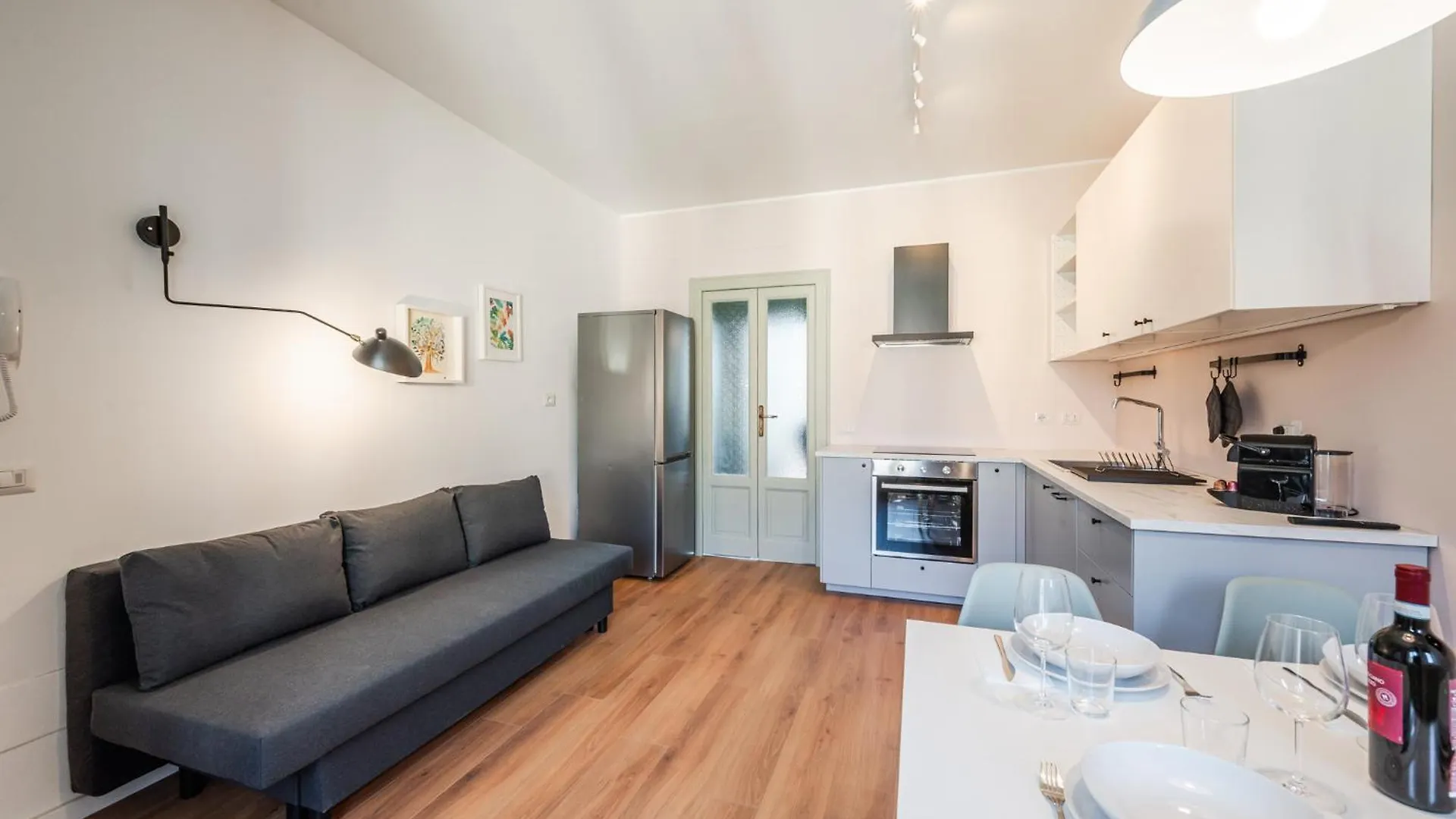 Padova'S Nest - Close To Metro Milan 0*,
